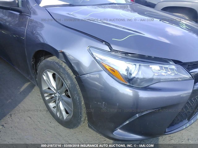 4T1BF1FK4GU147507 - 2016 TOYOTA CAMRY LE/XLE/SE/XSE ნაცრისფერი ფოტო 6