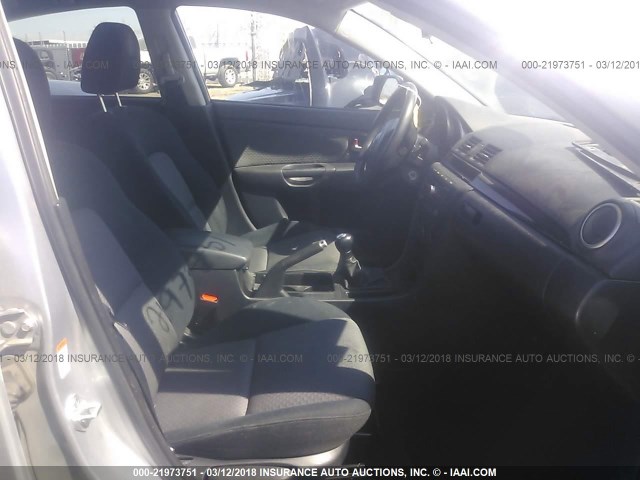 JM1BK32GX61545849 - 2006 MAZDA 3 I SILVER photo 5