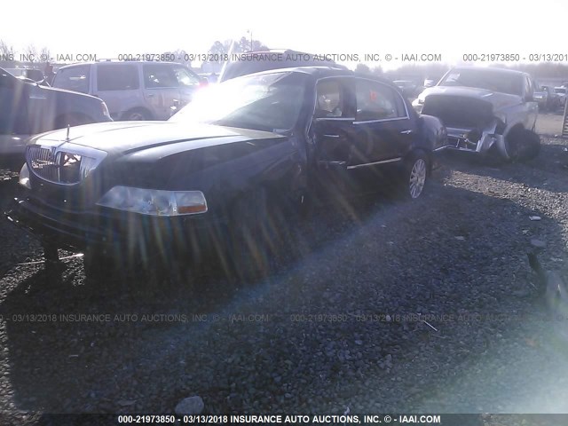 1LNHM82W23Y648254 - 2003 LINCOLN TOWN CAR SIGNATURE BLACK photo 2
