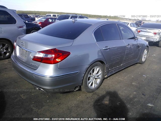 KMHGC4DDXCU171552 - 2012 HYUNDAI GENESIS 3.8L SILVER photo 4