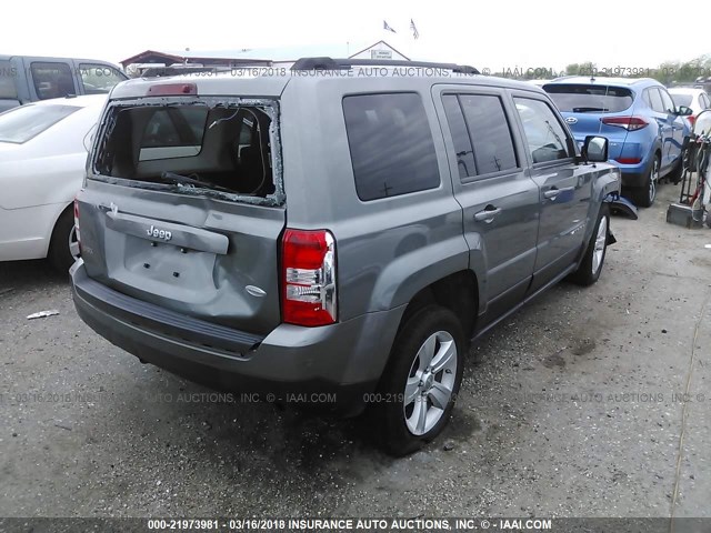 1C4NJPFB1CD666477 - 2012 JEEP PATRIOT LATITUDE GRAY photo 4