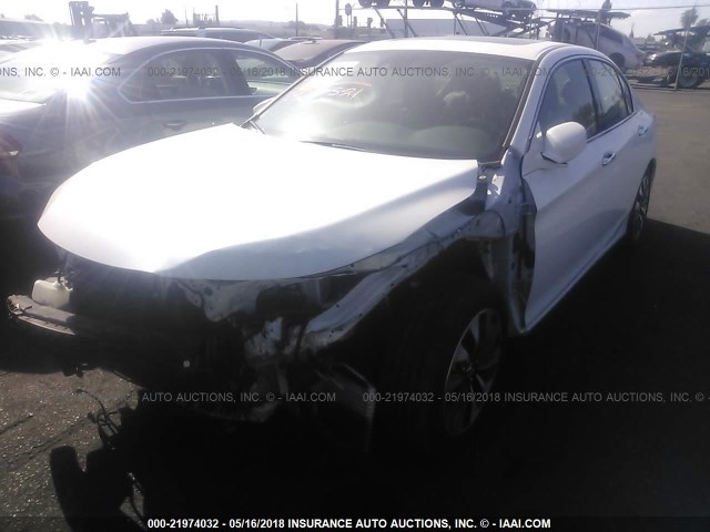 JHMCR6F57HC027021 - 2017 HONDA ACCORD HYBRID/EXL WHITE photo 2