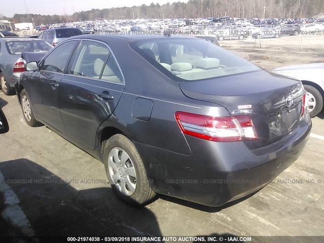 4T1BF3EK3BU207170 - 2011 TOYOTA CAMRY SE/LE/XLE GRAY photo 3