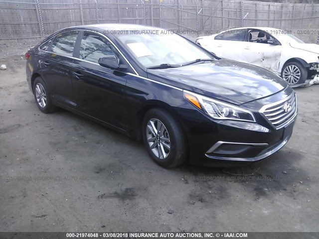 5NPE24AF9GH398493 - 2016 HYUNDAI SONATA SE BLACK photo 1
