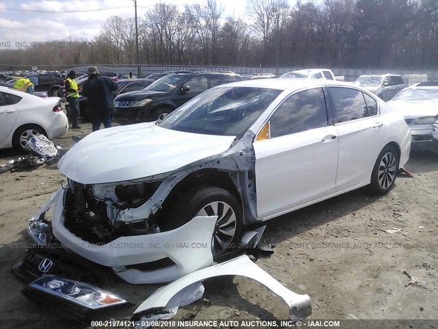 JHMCR6F32HC008326 - 2017 HONDA ACCORD HYBRID WHITE photo 2