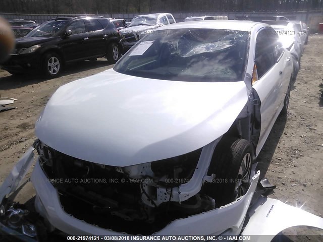 JHMCR6F32HC008326 - 2017 HONDA ACCORD HYBRID WHITE photo 6