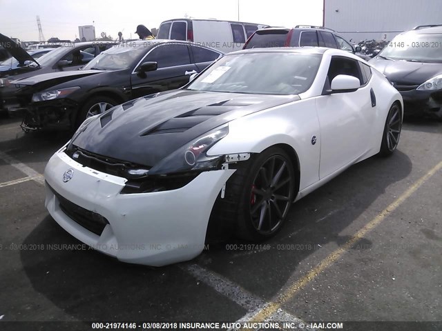 JN1AZ4EH2BM550900 - 2011 NISSAN 370Z TOURING/NISMO WHITE photo 2