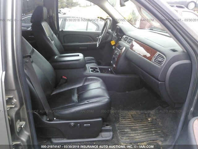 2GCEK13M071658906 - 2007 CHEVROLET SILVERADO K1500 CREW CAB GRAY photo 5