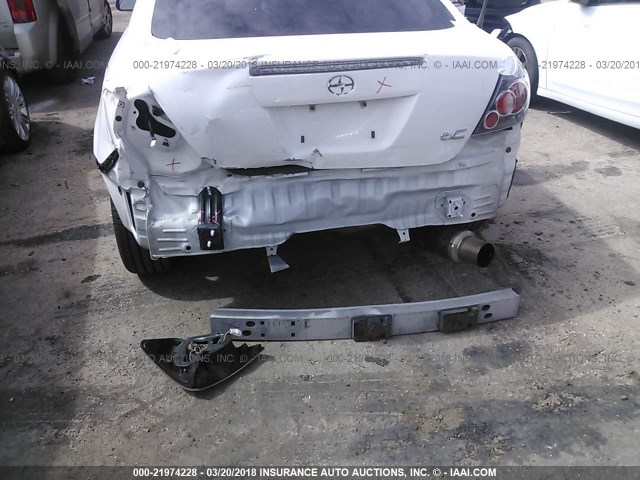 JTKDE167480233199 - 2008 TOYOTA SCION TC WHITE photo 6