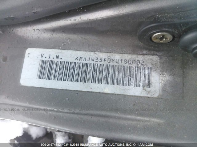 KMHJW35F0YU180002 - 2000 HYUNDAI ELANTRA GLS GRAY photo 9