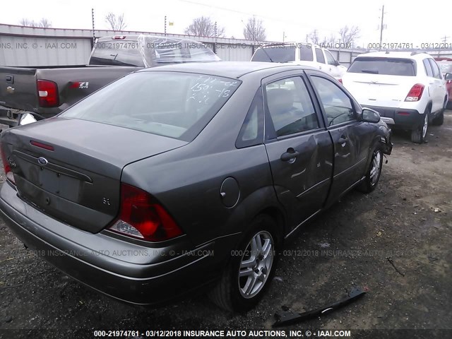 1FAFP34392W225440 - 2002 FORD FOCUS SE/SE COMFORT/SE SPORT BLUE photo 4