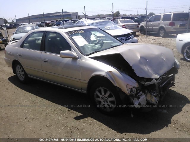 4T1BG22K2YU733536 - 2000 TOYOTA CAMRY CE/LE/XLE 金色 照片 1
