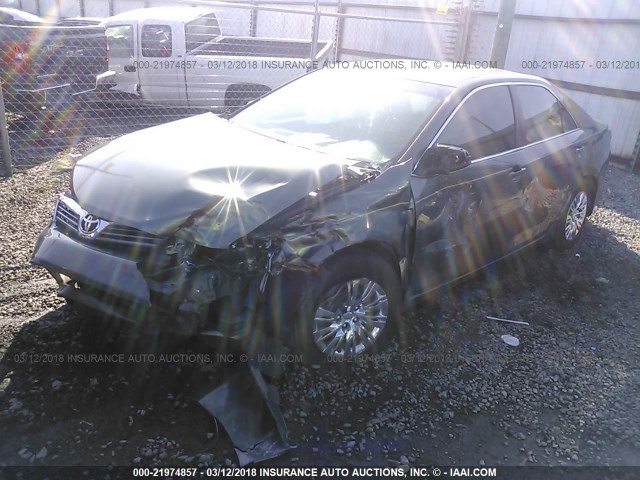 4T4BF1FK0CR260905 - 2012 TOYOTA CAMRY SE/LE/XLE Серый фото 2
