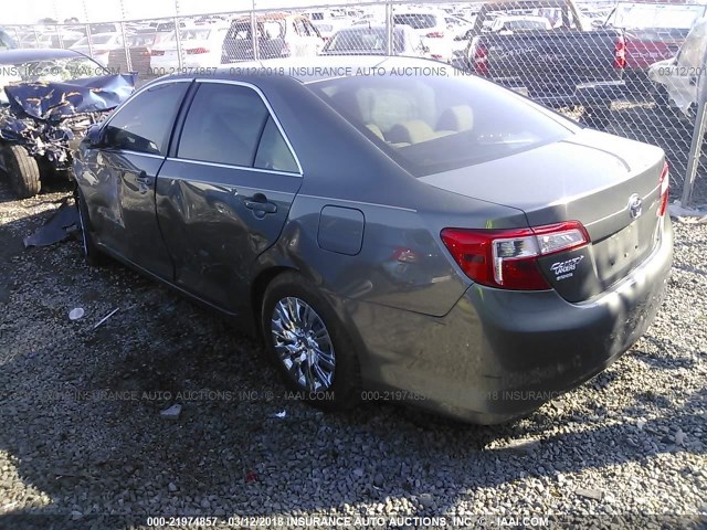 4T4BF1FK0CR260905 - 2012 TOYOTA CAMRY SE/LE/XLE GRAY photo 3