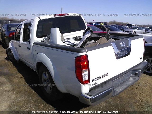 1N6AD0ER6CC483087 - 2012 NISSAN FRONTIER S/SV/SL/PRO-4X WHITE photo 3