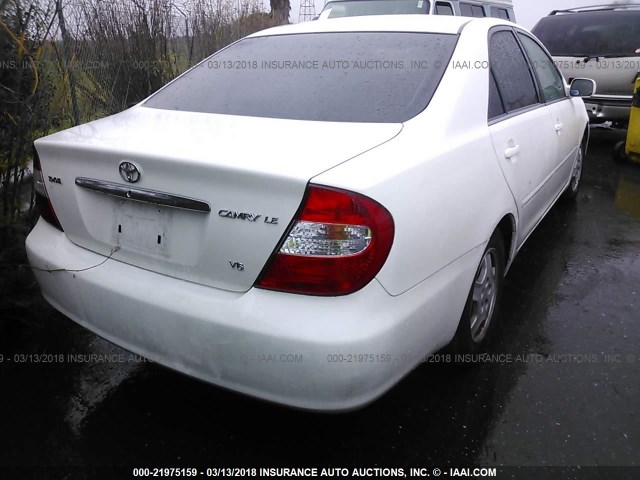 4T1BF32K92U020360 - 2002 TOYOTA CAMRY LE/XLE/SE WHITE photo 4