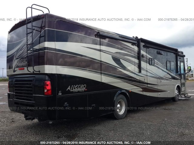 4UZAB2DT2CCBK9924 - 2012 FREIGHTLINER CHASSIS XC ნაცრისფერი ფოტო 4