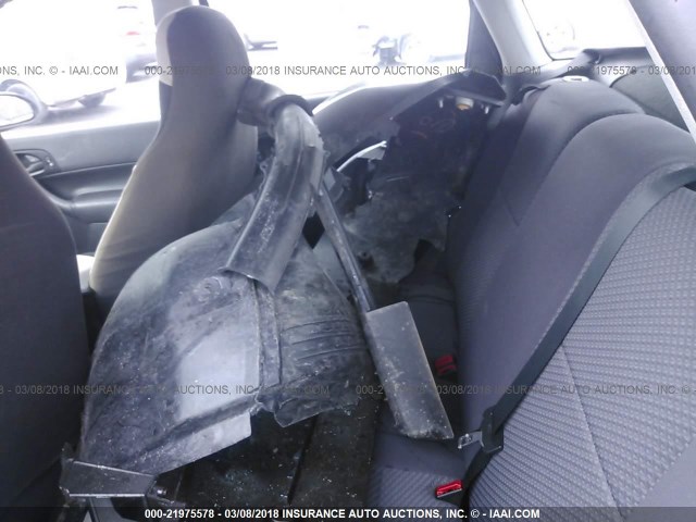 3FAFP37N65R115210 - 2005 FORD FOCUS ZX5 GRAY photo 8