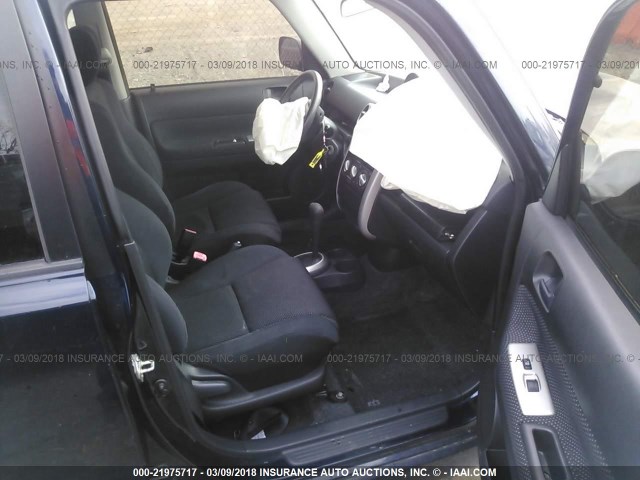 JTLKT324950211582 - 2005 TOYOTA SCION XB BLACK photo 5