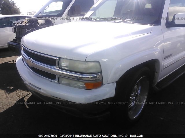 1GNEC13Z22R300738 - 2002 CHEVROLET TAHOE C1500 WHITE photo 6