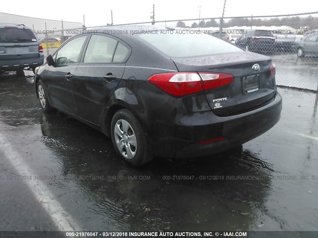 KNAFK4A69F5390958 - 2015 KIA FORTE LX BLACK photo 3