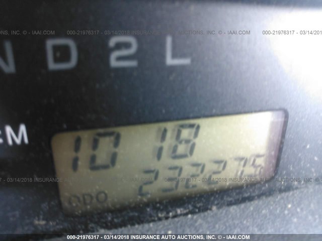 JTLKT324864041127 - 2006 TOYOTA SCION XB GRAY photo 7