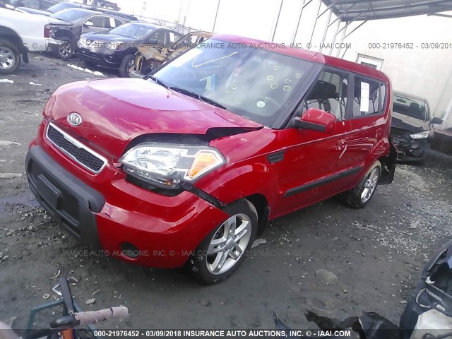 KNDJT2A20A7039249 - 2010 KIA SOUL +/!/SPORT RED photo 2