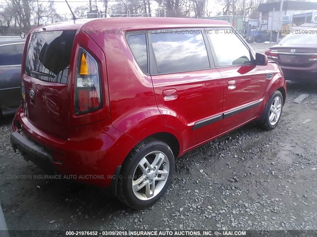 KNDJT2A20A7039249 - 2010 KIA SOUL +/!/SPORT RED photo 4