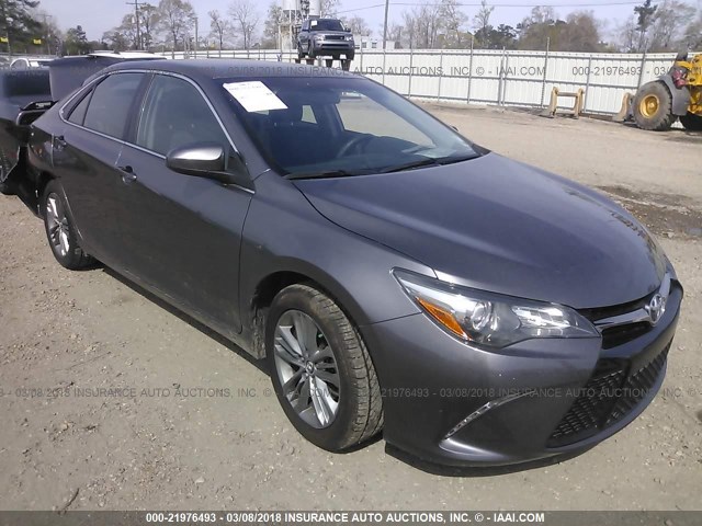4T1BF1FK1GU504142 - 2016 TOYOTA CAMRY LE/XLE/SE/XSE GRAY photo 1