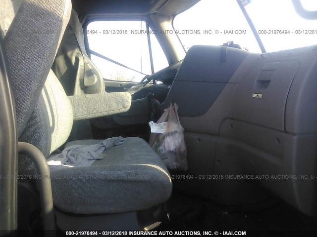 1FUJGLDR59LAB6739 - 2009 FREIGHTLINER CASCADIA 125  BLUE photo 5