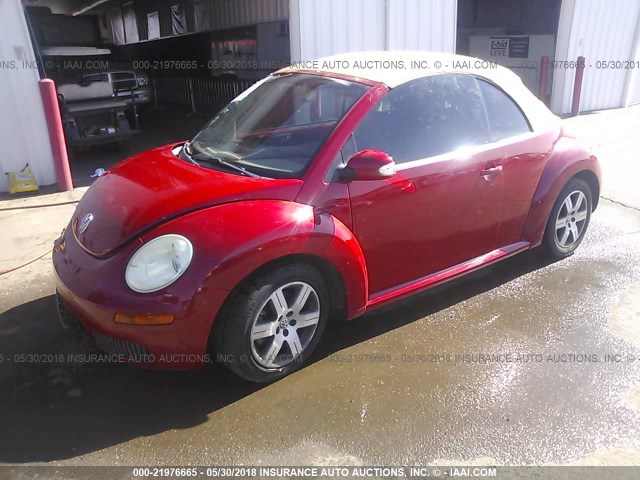 3VWPF31Y06M319694 - 2006 VOLKSWAGEN NEW BEETLE CONVERTIBLE RED photo 2