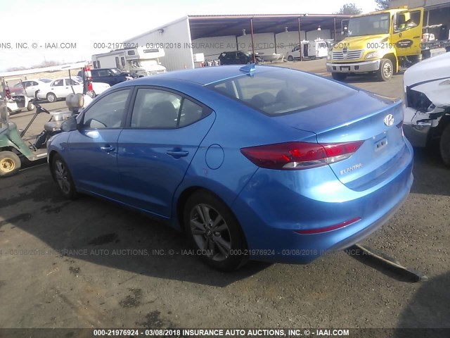 5NPD84LF0HH121482 - 2017 HYUNDAI ELANTRA SE/VALUE/LIMITED BLUE photo 3