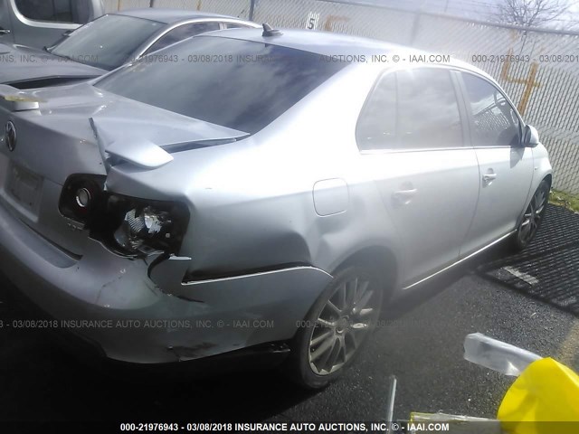 3VWRA71KX8M186441 - 2008 VOLKSWAGEN JETTA WOLFSBURG 银色 照片 4
