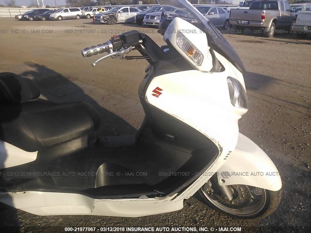 JS1CP51B3C2100781 - 2012 SUZUKI AN650 A WHITE photo 5