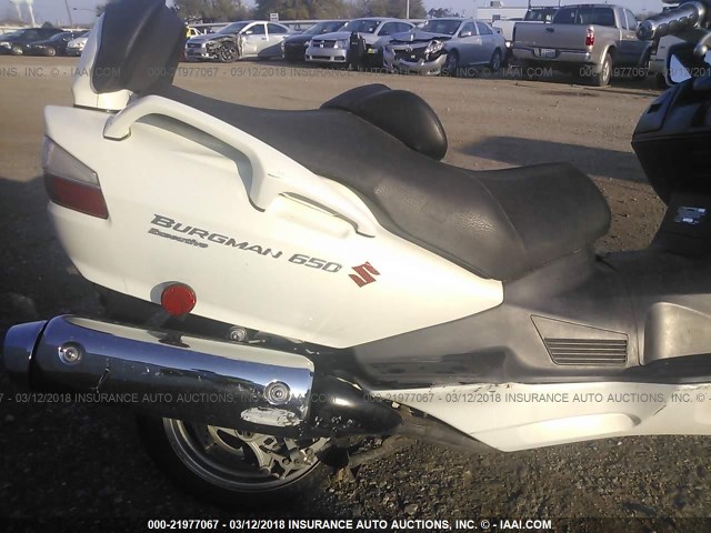 JS1CP51B3C2100781 - 2012 SUZUKI AN650 A WHITE photo 6