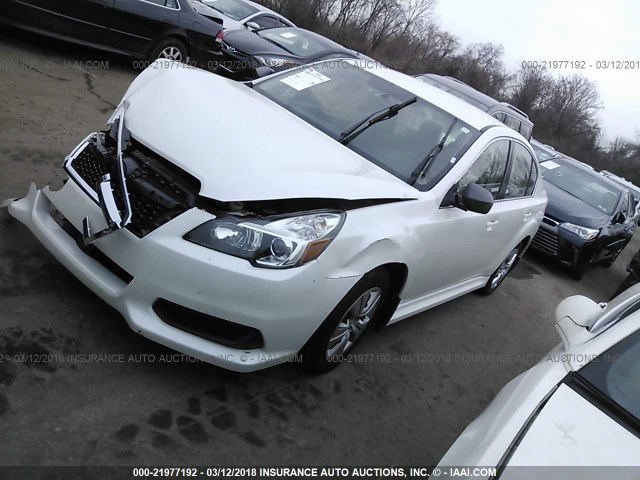 4S3BMBA68D3046496 - 2013 SUBARU LEGACY 2.5I WHITE photo 2