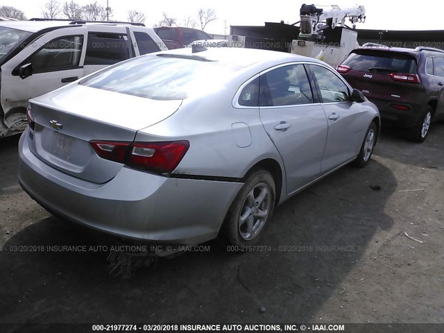 1G1ZB5ST8HF148467 - 2017 CHEVROLET MALIBU LS ვერცხლისფერი ფოტო 4