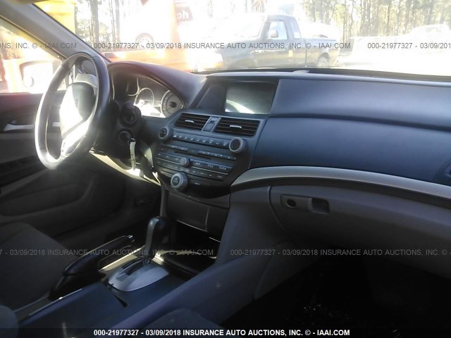 1HGCP2F46CA004519 - 2012 HONDA ACCORD LXP GRAY photo 5