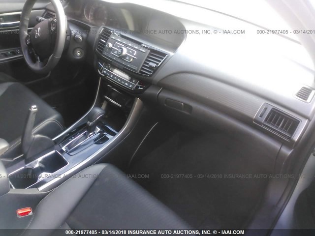 1HGCR2F50HA210011 - 2017 HONDA ACCORD SPORT SILVER photo 5