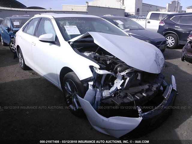 4T1BF1FK3FU986000 - 2015 TOYOTA CAMRY LE/XLE/SE/XSE WHITE photo 1