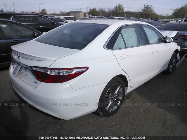 4T1BF1FK3FU986000 - 2015 TOYOTA CAMRY LE/XLE/SE/XSE WHITE photo 4