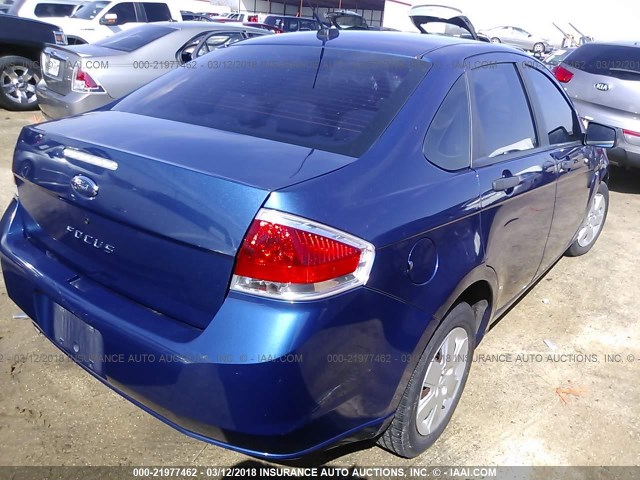 1FAHP34N79W142223 - 2009 FORD FOCUS S BLUE photo 4