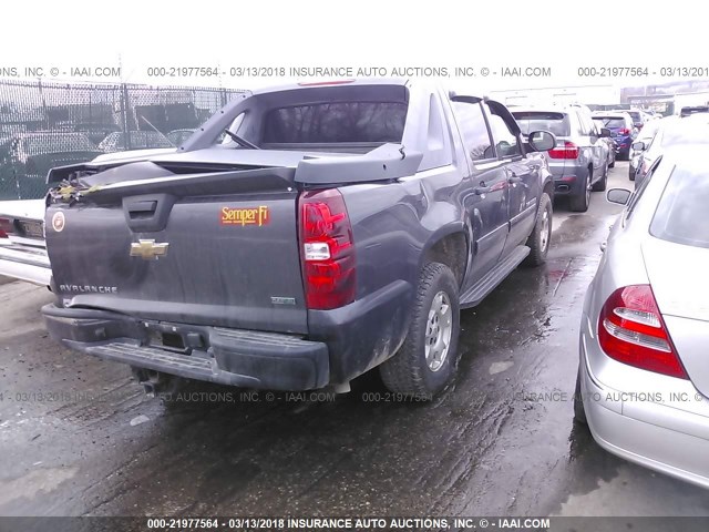 3GNVKEE05AG301017 - 2010 CHEVROLET AVALANCHE LS GRAY photo 4