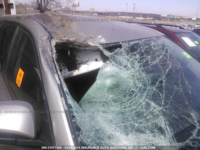 5TDZKRFH8GS121708 - 2016 TOYOTA HIGHLANDER LE/LE PLUS SILVER photo 6