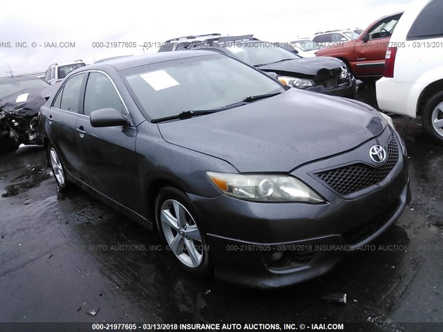 4T1BF3EK4AU501353 - 2010 TOYOTA CAMRY SE/LE/XLE 灰色 照片 1