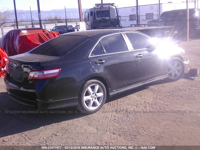 4T1BK46K57U048269 - 2007 TOYOTA CAMRY NEW GENERAT LE/XLE/SE BLACK photo 4