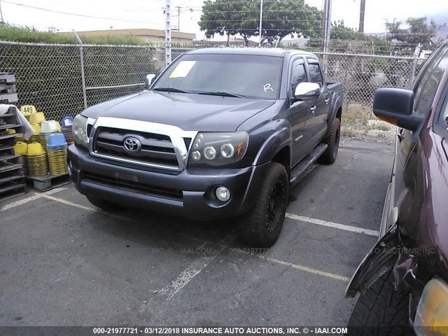 3TMJU4GN8AM101626 - 2010 TOYOTA TACOMA DOUBLE CAB PRERUNNER GRAY photo 2