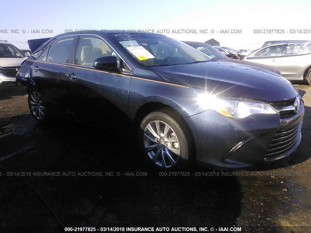 4T1BF1FK0GU549167 - 2016 TOYOTA CAMRY LE/XLE/SE/XSE BLUE photo 1