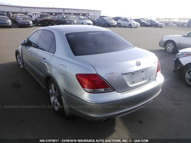 JH4KB16628C000255 - 2008 ACURA RL SILVER photo 3