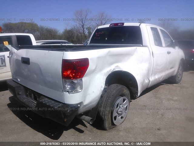 5TFRM5F13DX066418 - 2013 TOYOTA TUNDRA DOUBLE CAB SR5 WHITE photo 4